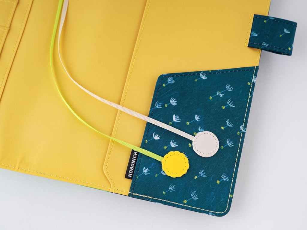 Hobonichi Techo A5 Cousin Cover - Gentle Breeze In A Dandelion Field