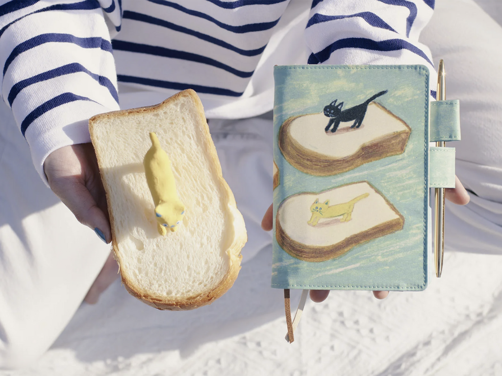 Hobonichi Techo A6 Original Cover - Bread Floating In The Wind