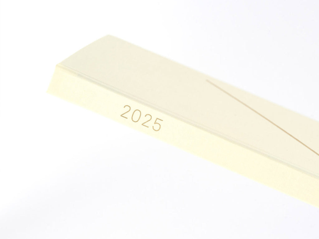 Hobonichi Techo Hon A5 2025 - Slash Ivory