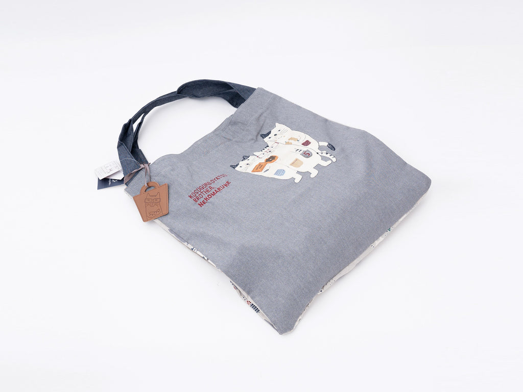 Kusuguru Japan Three Cats Embroidered Large Tote Bag - Gray