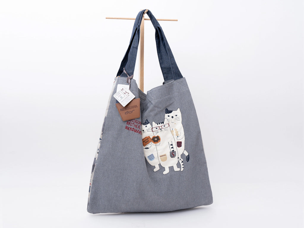 Kusuguru Japan Three Cats Embroidered Large Tote Bag - Gray