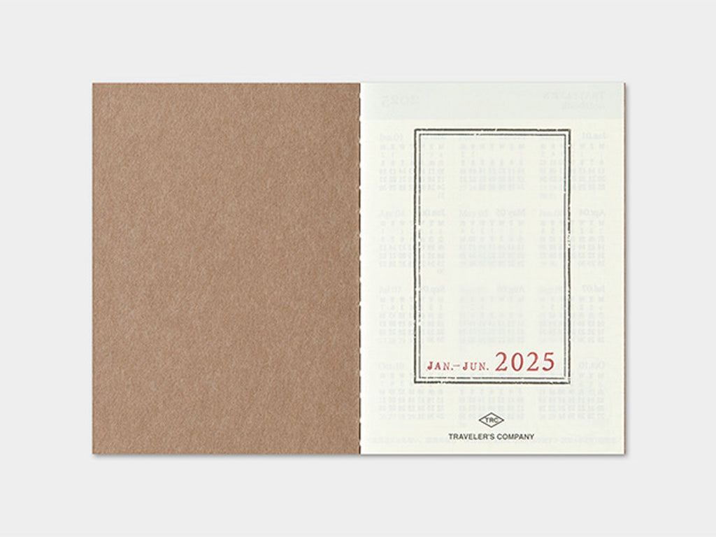 TRAVELER'S Notebook 2025 Weekly - Passport Size